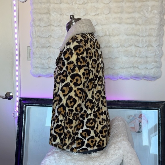 Coach  faux fur leopard spotted jacket with real shearling collar NWT brand new - Picture 4 of 12